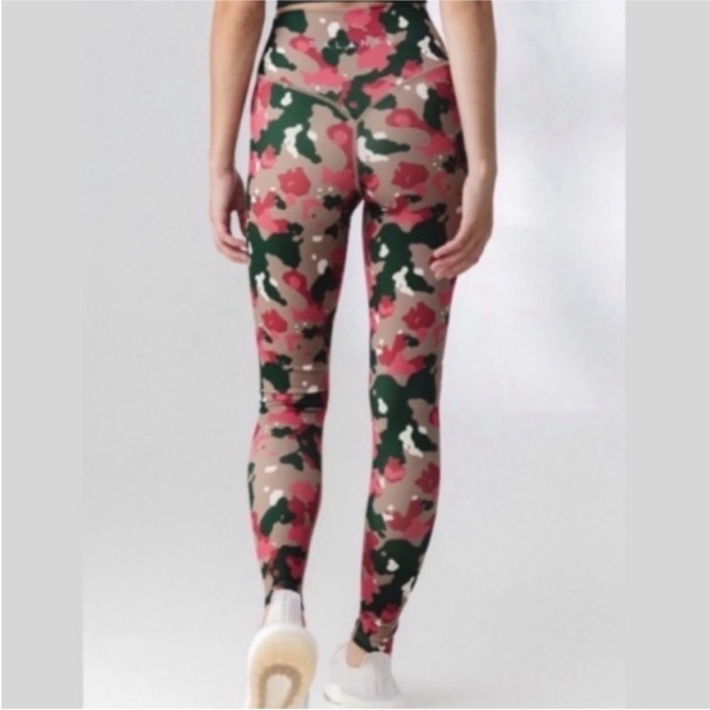 Vitality Balance Athletic Size Medium High-Waisted Ascend Leggings.